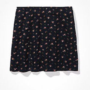 AE Floral Slit Mini Skirt. SIZE S